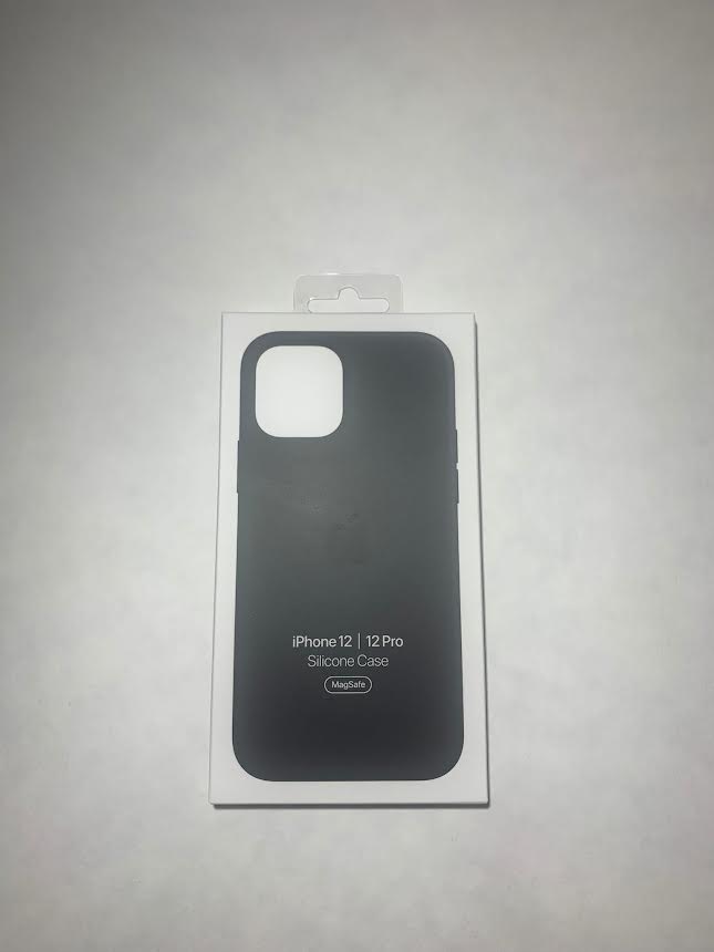 (NEW SEALED) iPhone 12 | 12 Pro Silicone Case & MagSafe-Black